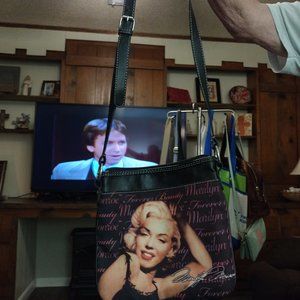 Marylin monroe crossbody
